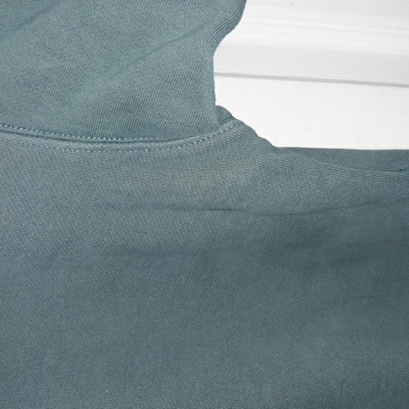 American Eagle Relaxed/Distressed Crew Neck Sweatshirt 2021 - Picture 5 of 14